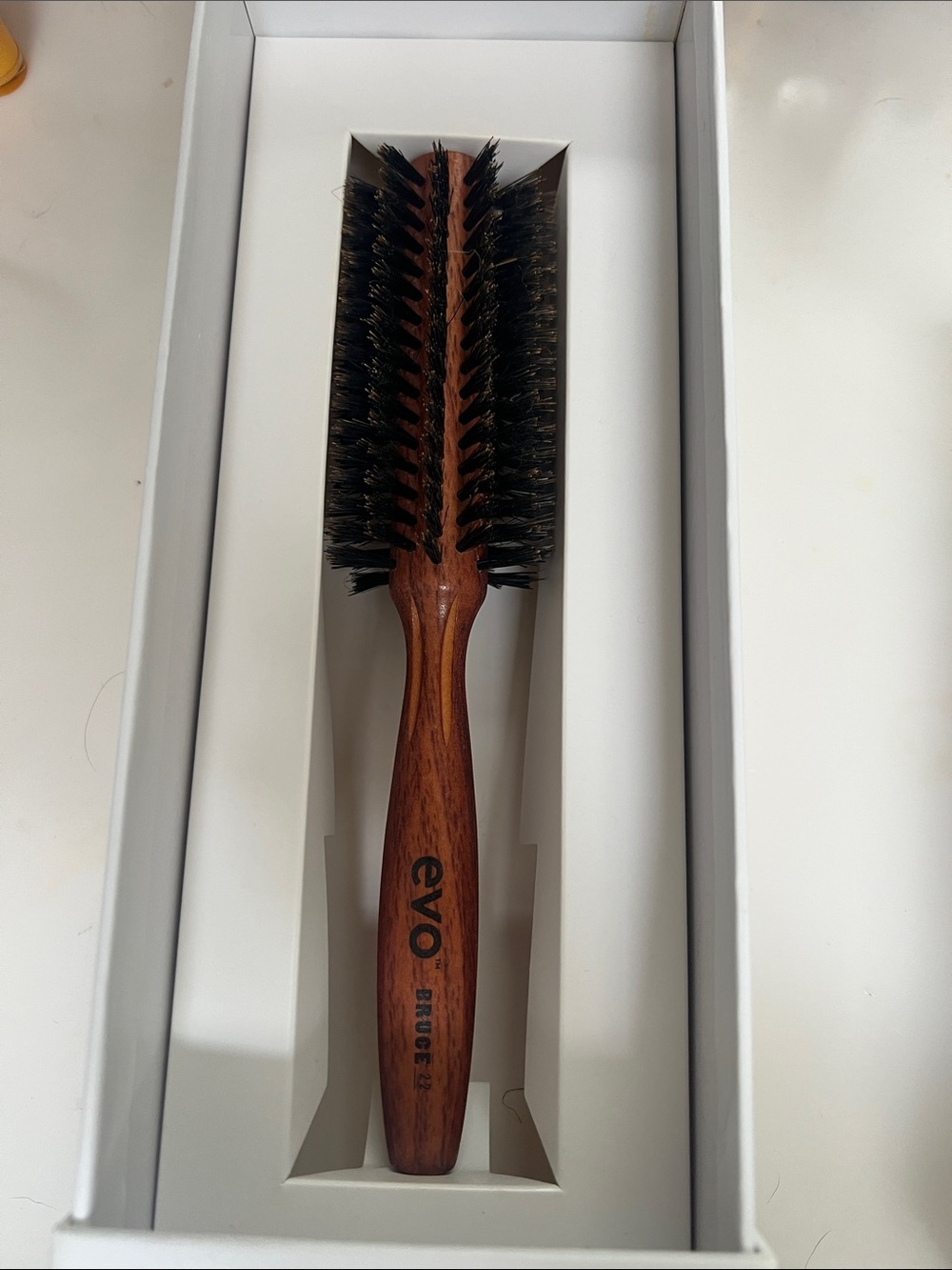 Evo Bruce 22 Bristle Radial Brush — White Packaging